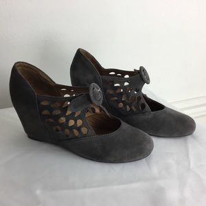 Jeffrey Campbell Wedge Shoes Laser Cut Gray 6M